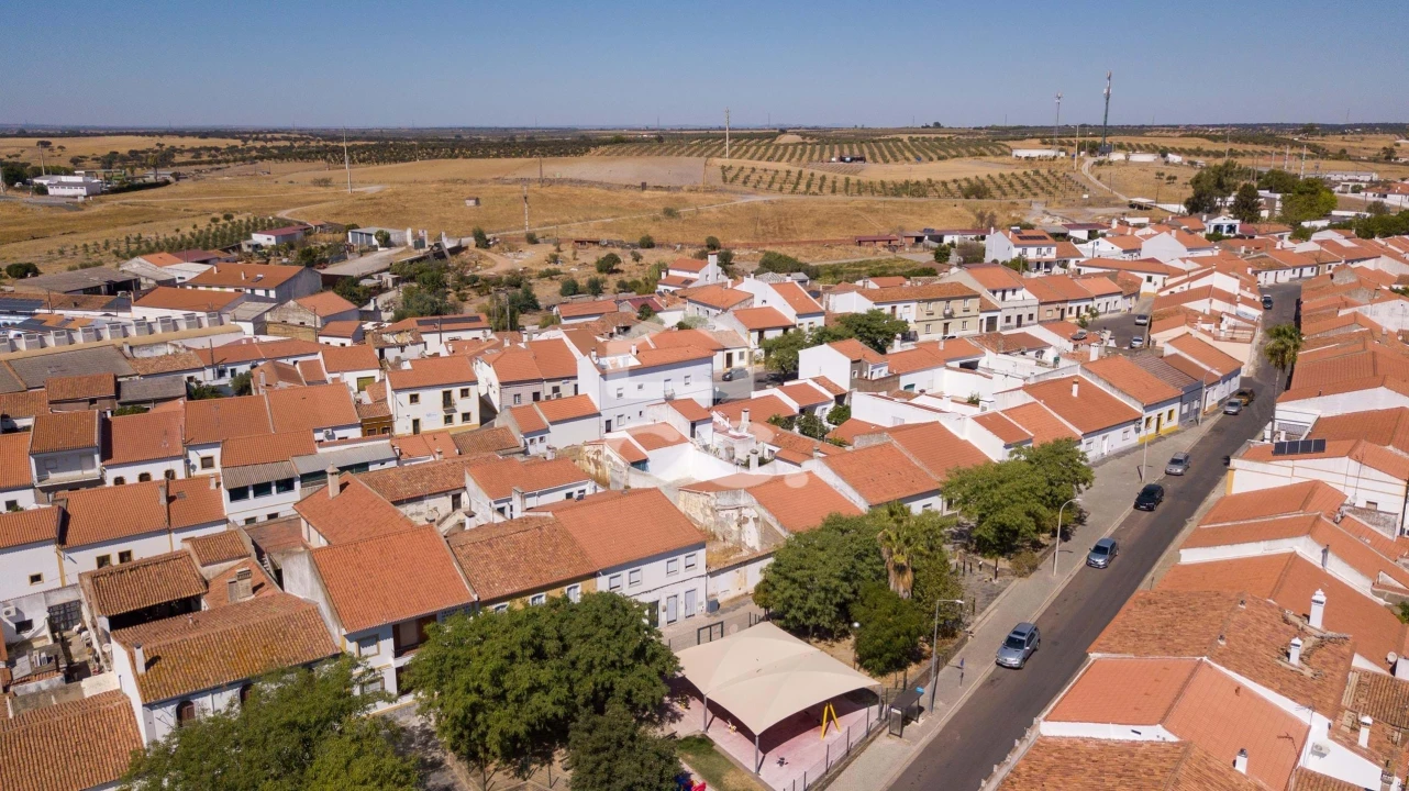 Prédio para Venda em Amareleja Foto 33