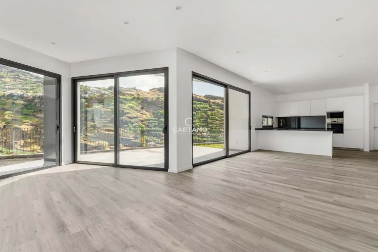 Moradia T3 para Venda em Tabua Foto 1