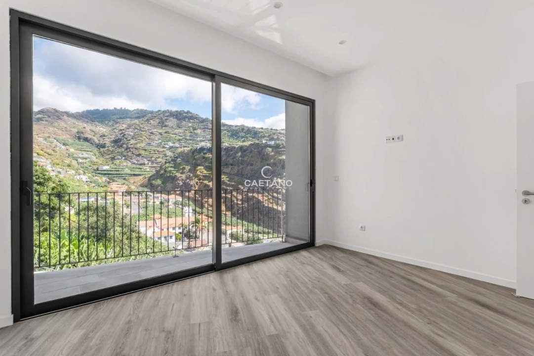 Moradia T3 para Venda em Tabua Foto 11