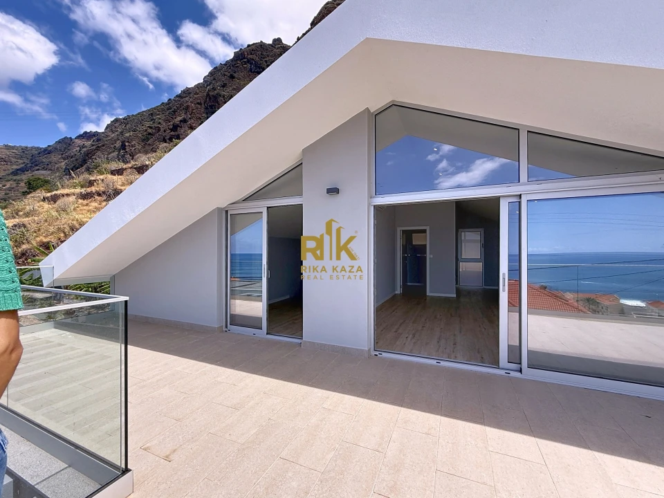 Moradia T4 para Venda em Paul do Mar Foto 36