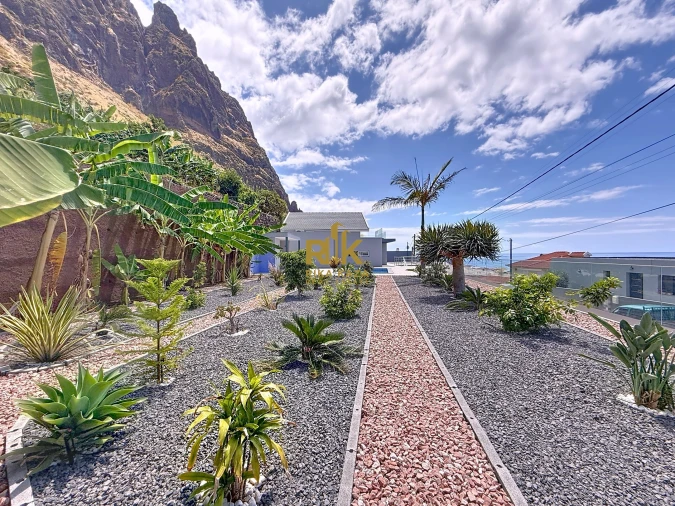 Moradia T4 para Venda em Paul do Mar Foto 59