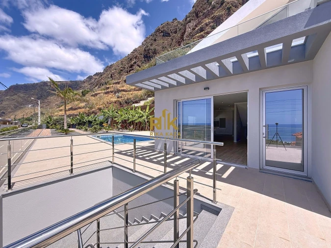 Moradia T4 para Venda em Paul do Mar Foto 47