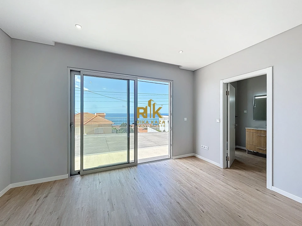 Moradia T4 para Venda em Paul do Mar Foto 16