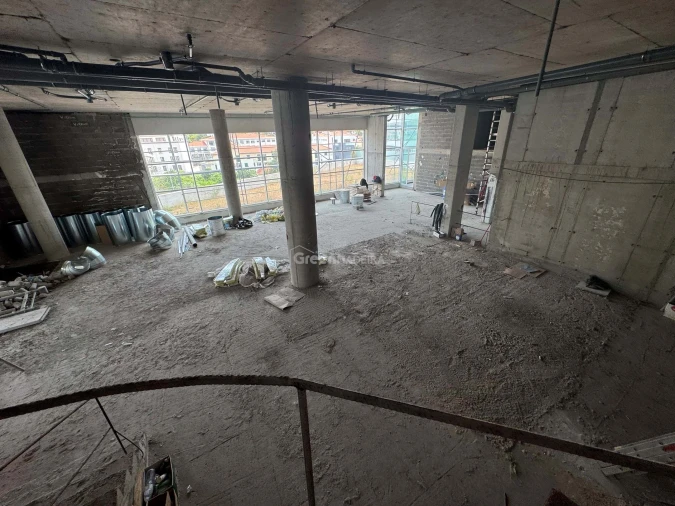 Armazém para Arrendamento em Machico Foto 4