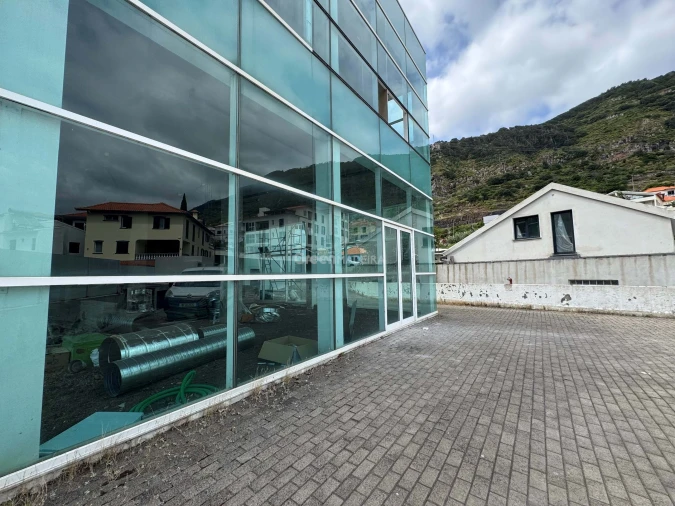 Armazém para Arrendamento em Machico Foto 2