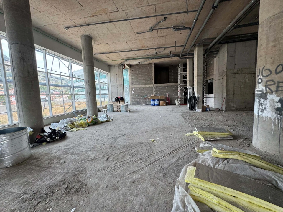 Armazém para Arrendamento em Machico Foto 21