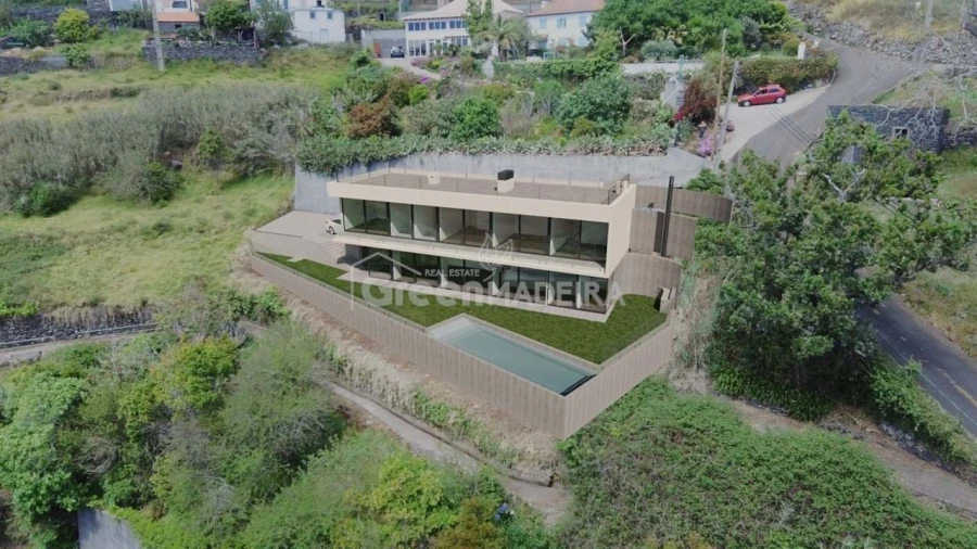 Terreno para Venda em Fajã da Ovelha Foto 3