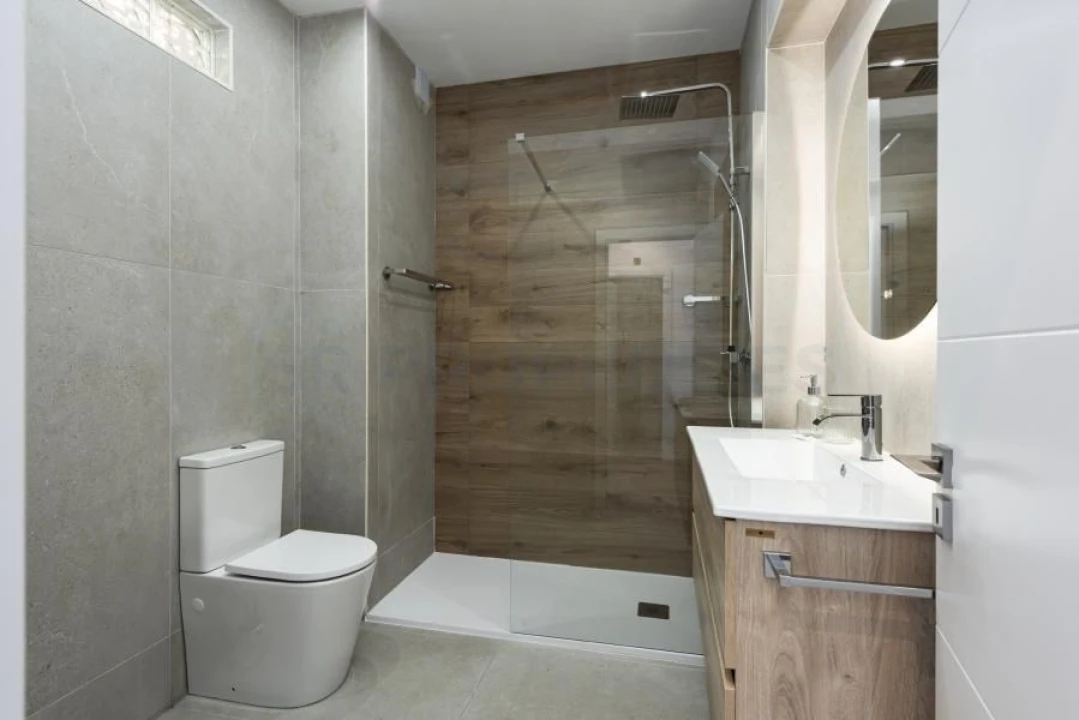 Apartamento T2 para Venda em Quarteira Foto 20