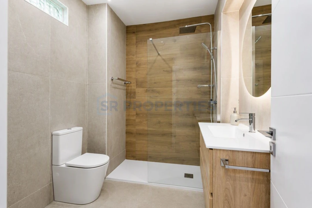 Apartamento T2 para Venda em Quarteira Foto 31