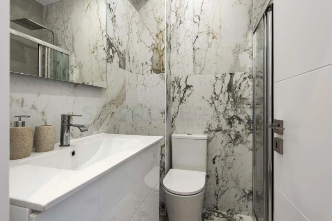 Apartamento T2 para Venda em Quarteira Foto 10