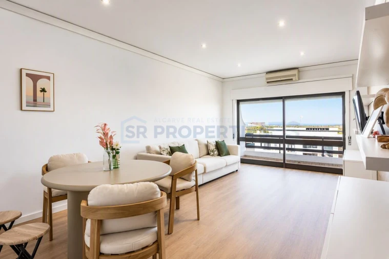 Apartamento T2 para Venda em Quarteira Foto 4