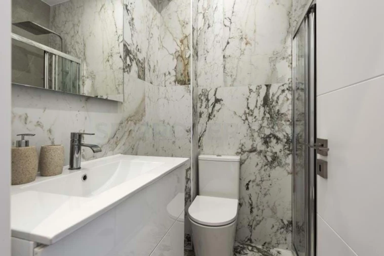 Apartamento T2 para Venda em Quarteira Foto 10