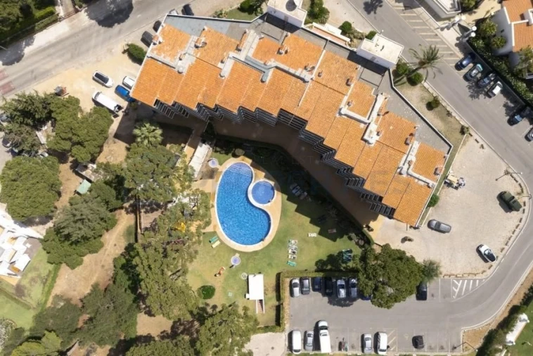 Apartamento T2 para Venda em Quarteira Foto 17