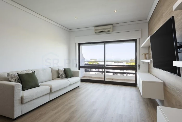 Apartamento T2 para Venda em Quarteira Foto 13