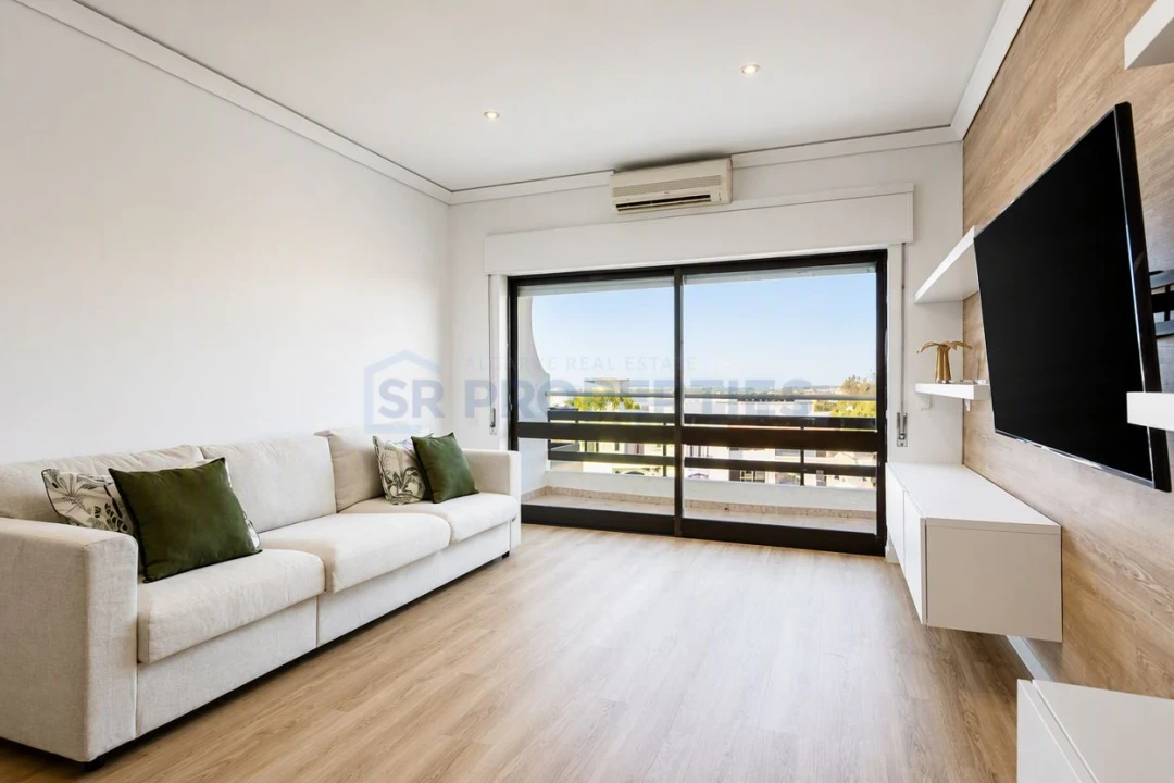 Apartamento T2 para Venda em Quarteira Foto 21