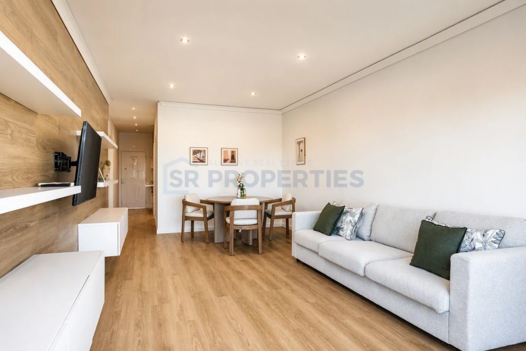 Apartamento T2 para Venda em Quarteira Foto 8