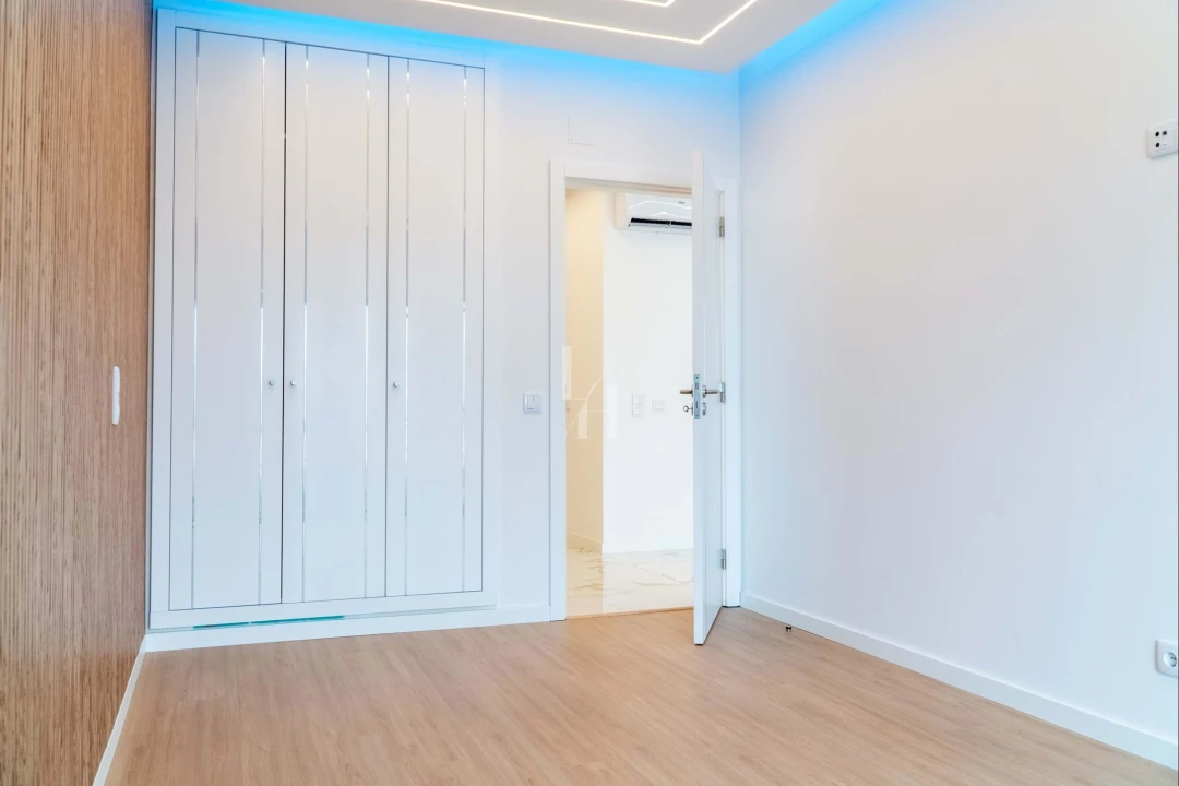 Apartamento T2 para Venda em Quarteira Foto 8