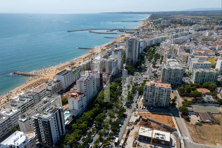 Apartamento T2 para Venda em Quarteira Foto 30