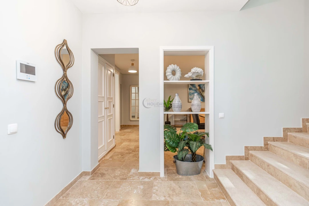 Apartamento T4 para Venda em Quarteira Foto 7