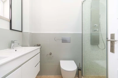 Apartamento T4 para Venda em Quarteira