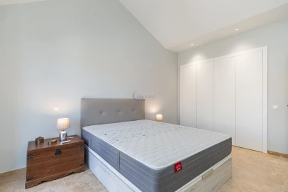Apartamento T4 para Venda em Quarteira