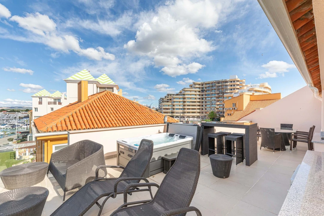 Apartamento T4 para Venda em Quarteira Foto 29