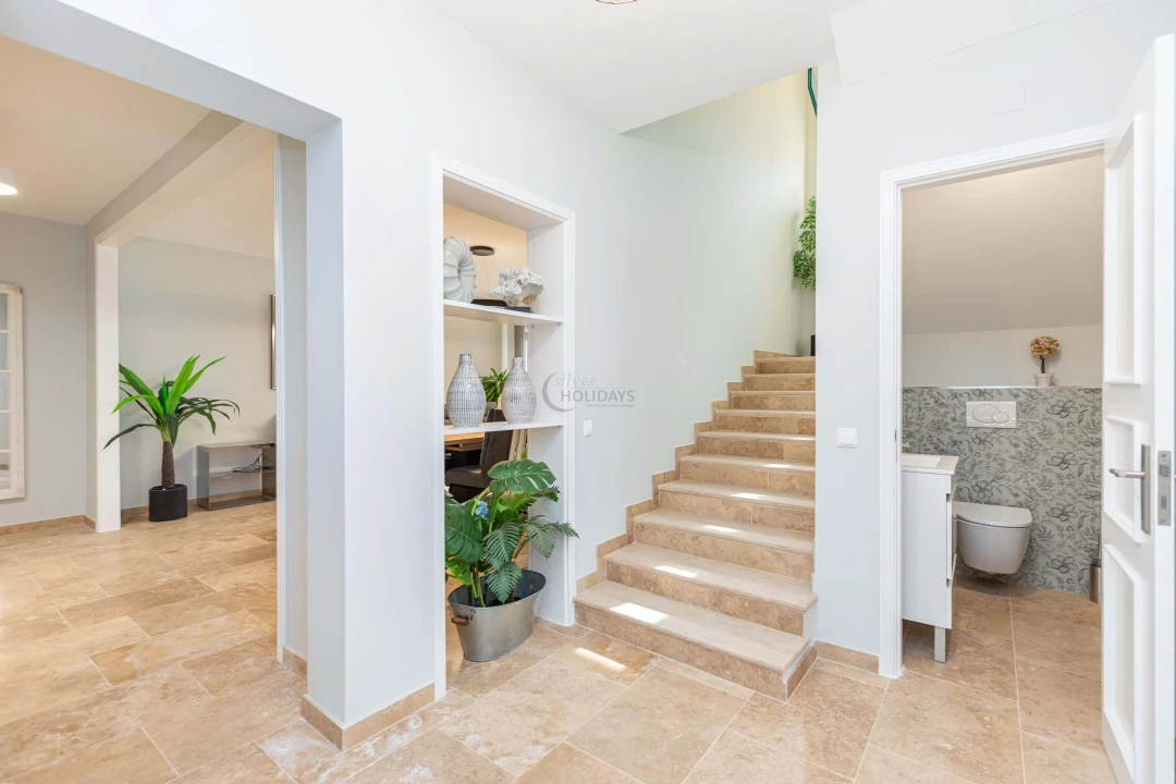 Apartamento T4 para Venda em Quarteira Foto 8
