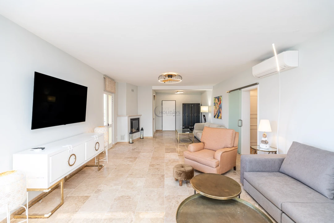 Apartamento T4 para Venda em Quarteira Foto 4