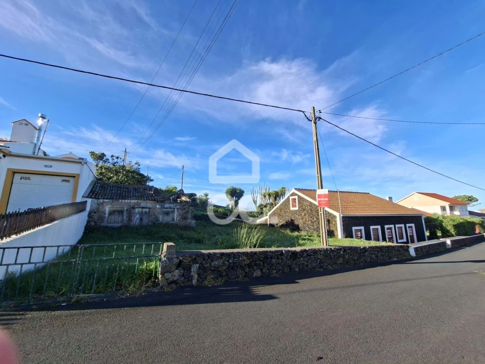 Terreno para Venda em Biscoitos Foto 1