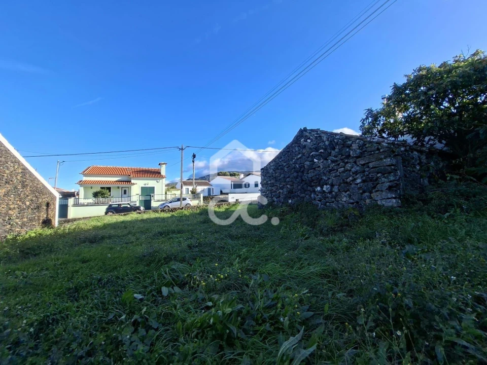 Terreno para Venda em Biscoitos Foto 3
