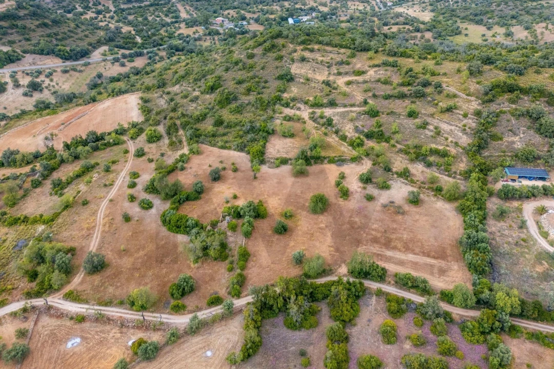 Terreno para Venda em Faro (Sé e São Pedro) Foto 1