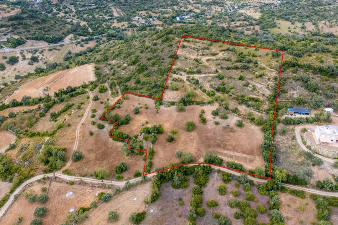 Terreno para Venda em Faro (Sé e São Pedro) Foto 2