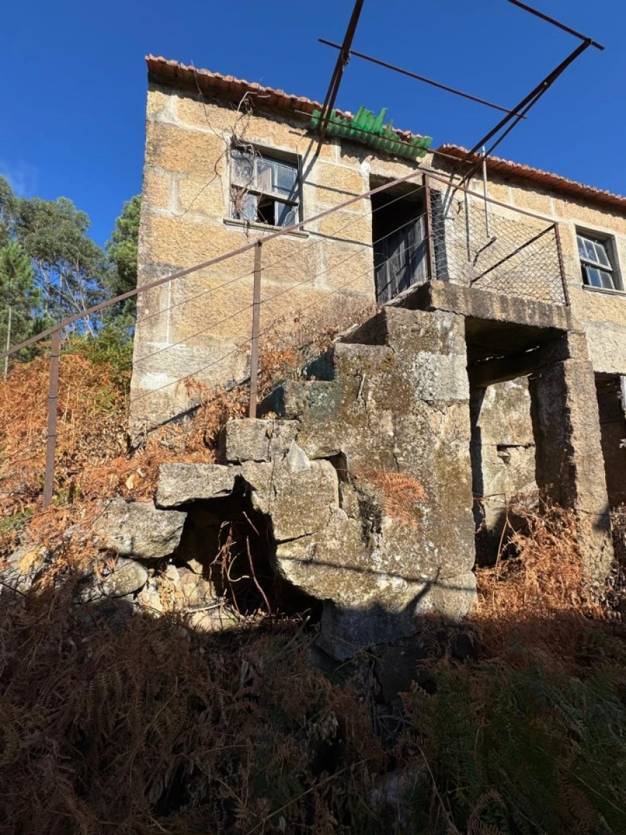 Terreno para Venda em Sande e São Lourenço Foto 19