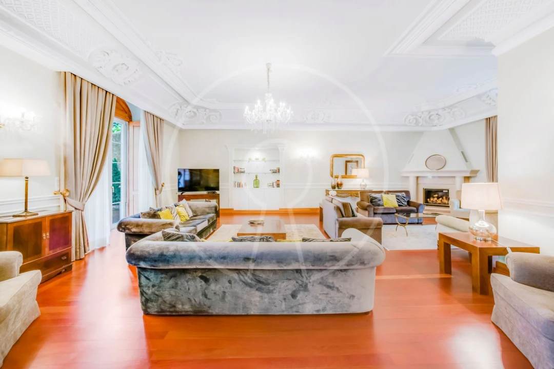 Moradia T7 para Venda em Santa Maria e São Miguel, São Martinho, São Pedro Penaferrim Foto 9