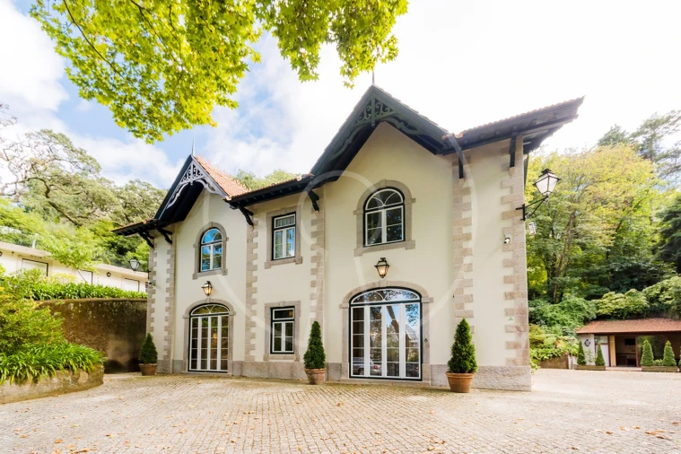 Moradia T7 para Venda em Santa Maria e São Miguel, São Martinho, São Pedro Penaferrim