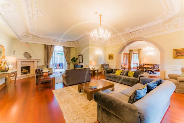 Moradia T7 para Venda em Santa Maria e São Miguel, São Martinho, São Pedro Penaferrim Foto 10