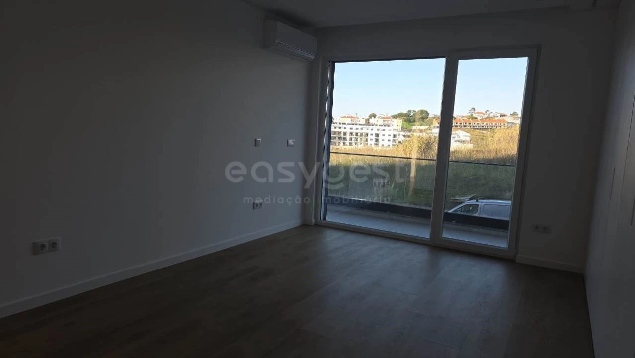 Apartamento T3 para Venda em Lourinhã e Atalaia Foto 11