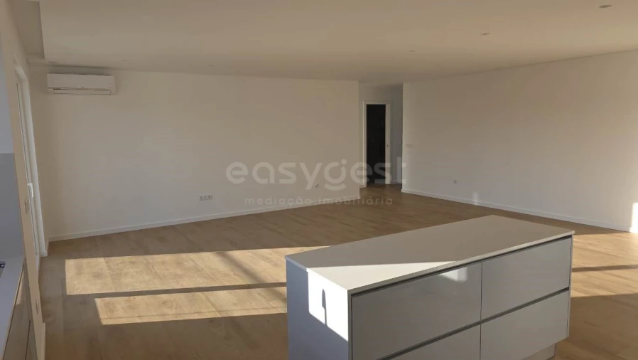 Apartamento T3 para Venda em Lourinhã e Atalaia Foto 2