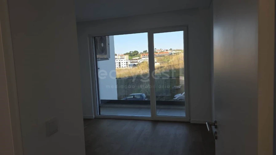 Apartamento T3 para Venda em Lourinhã e Atalaia Foto 12