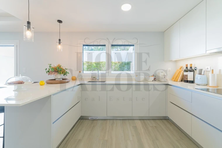 Moradia T3 para Venda em Ramada e Caneças Foto 7