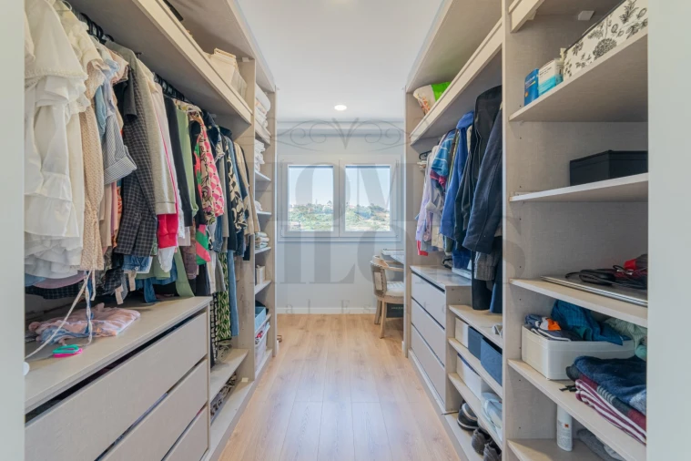 Moradia T3 para Venda em Ramada e Caneças Foto 22