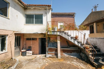 Moradia T4 para Venda em Granja do Ulmeiro