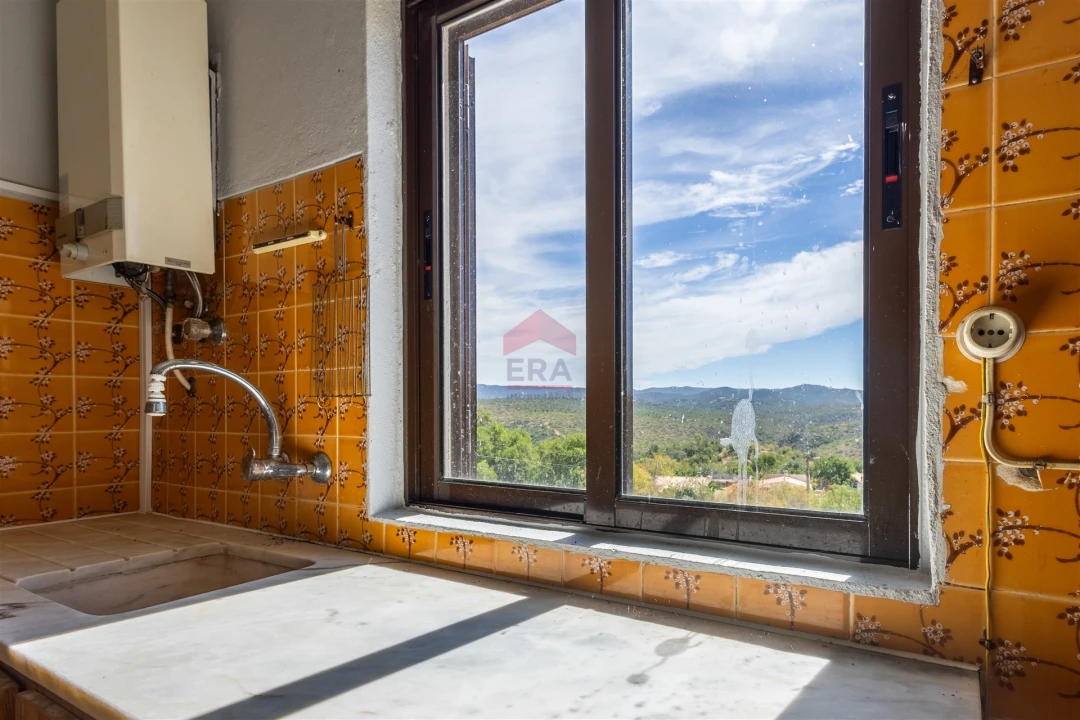 Moradia T3 para Venda em Salir Foto 12