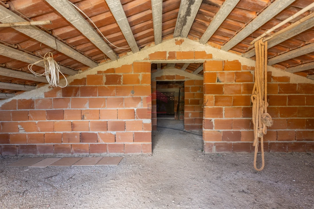 Moradia T3 para Venda em Salir Foto 33