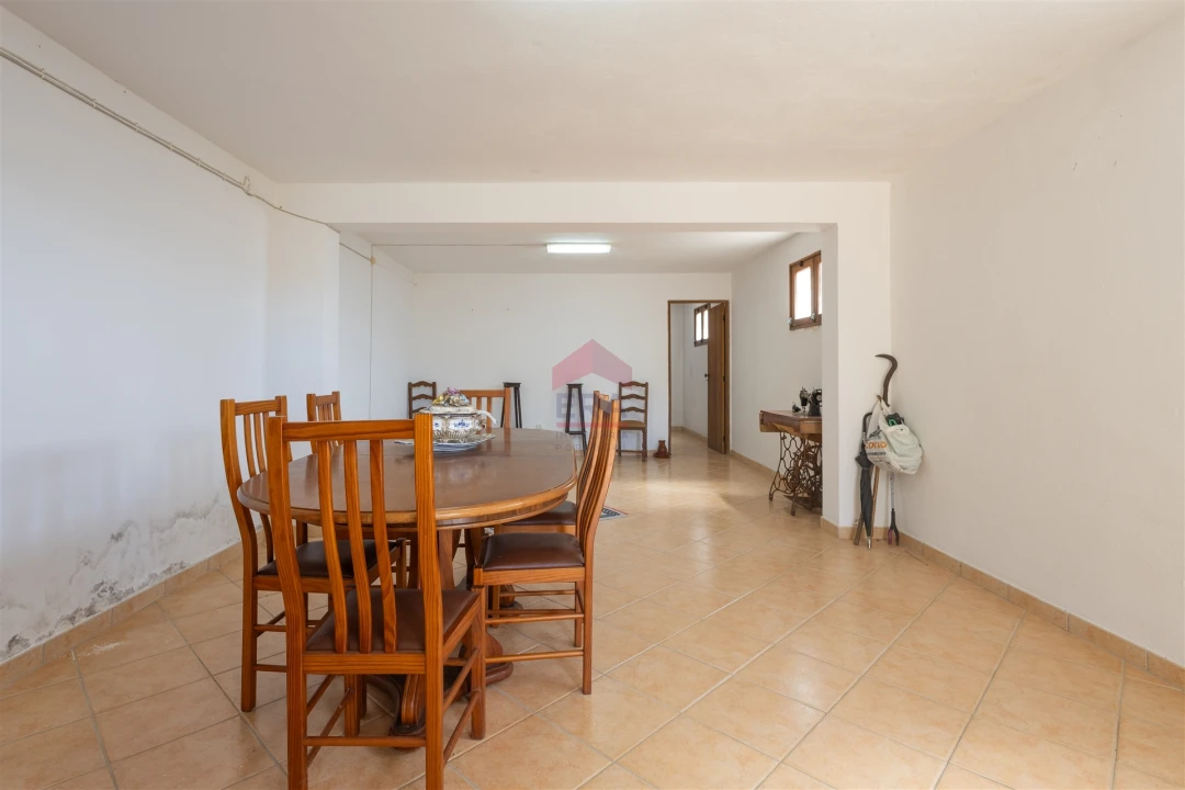 Moradia T3 para Venda em Salir Foto 27