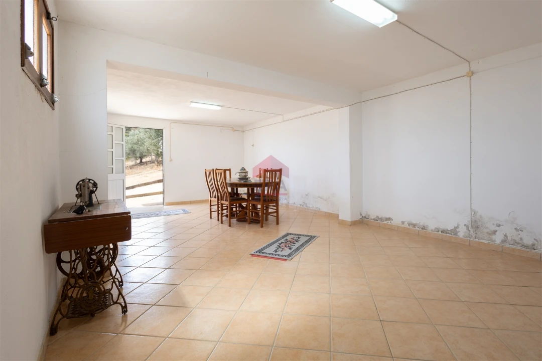 Moradia T3 para Venda em Salir Foto 28