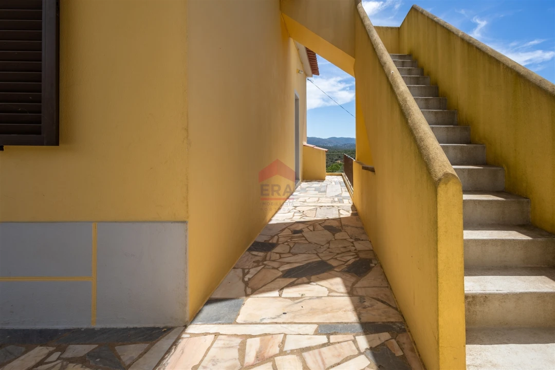 Moradia T3 para Venda em Salir Foto 21