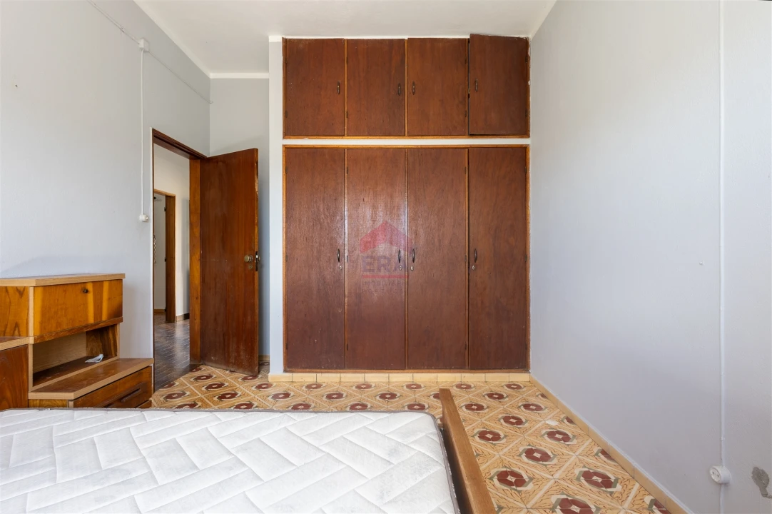 Moradia T3 para Venda em Salir Foto 15