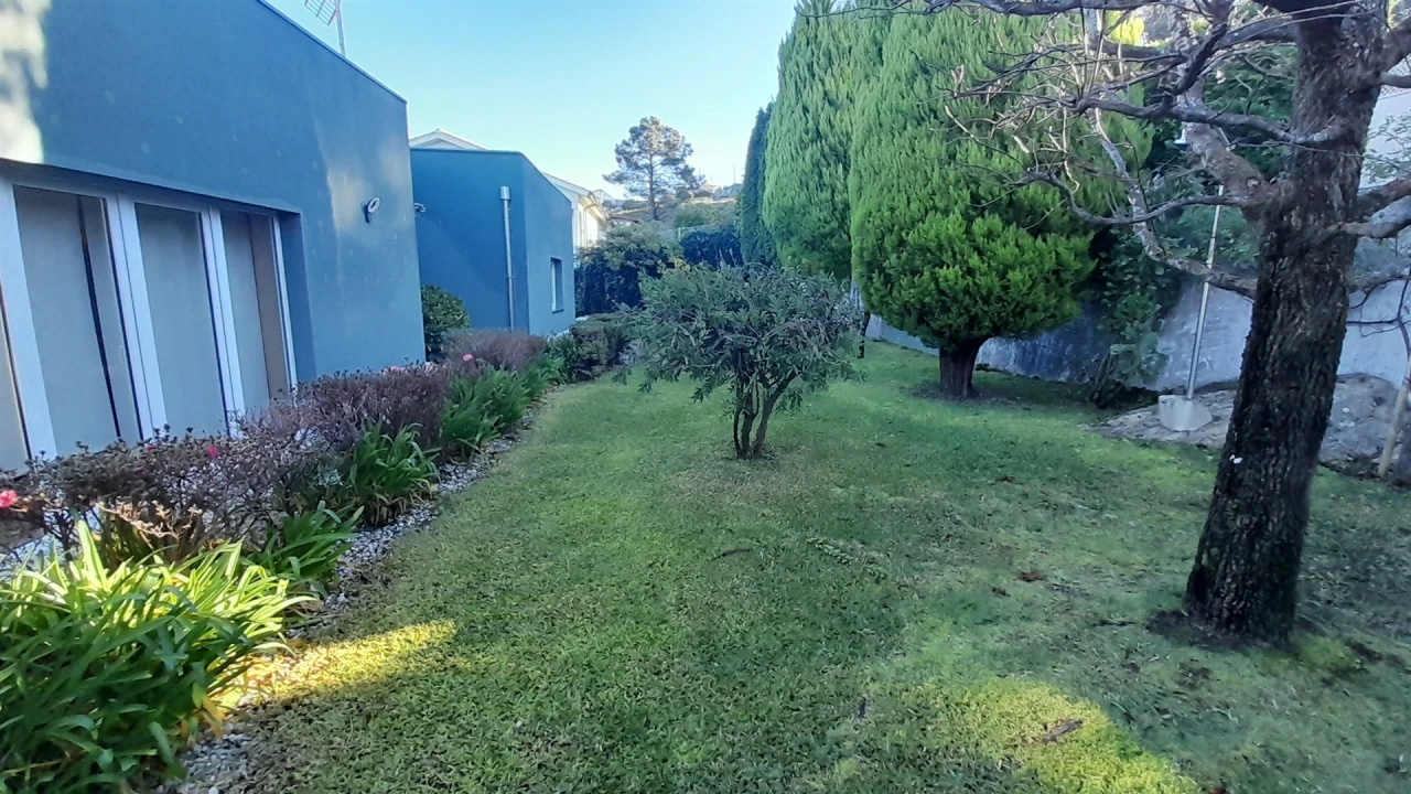 Moradia T3 para Venda em Loivo Foto 8