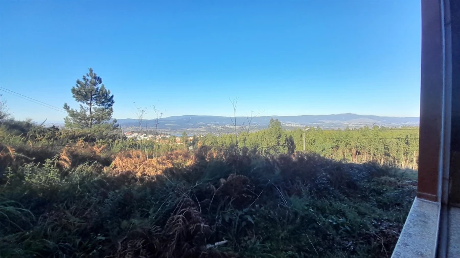 Moradia T3 para Venda em Loivo Foto 6